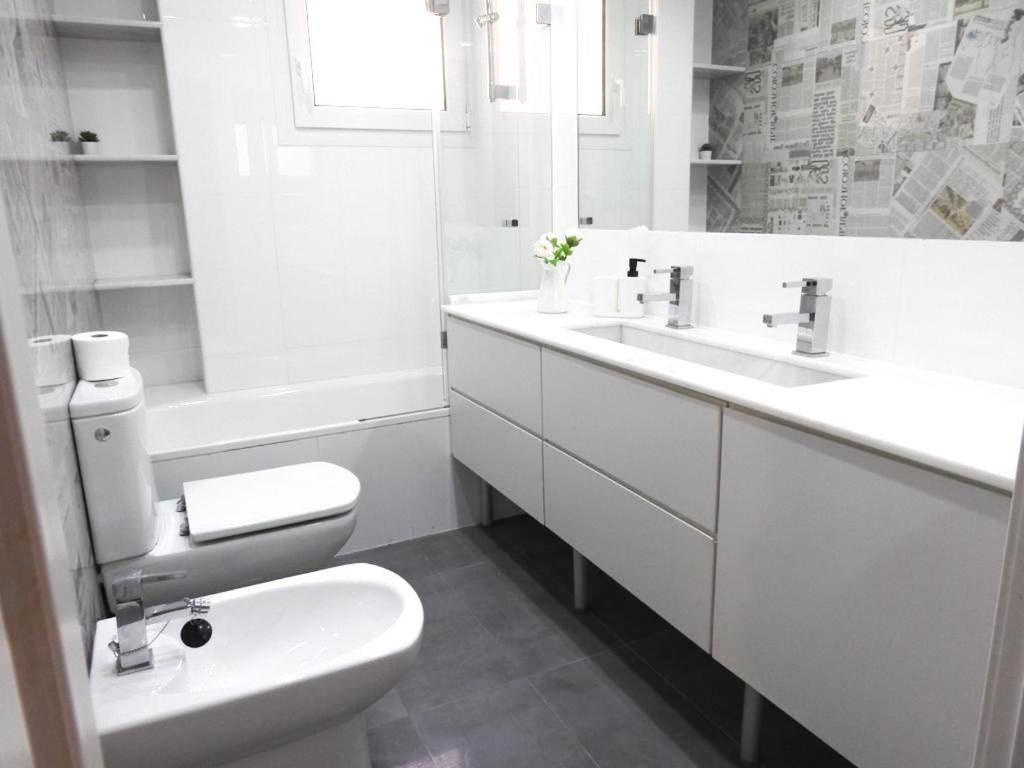 טורמולינוס Carihuela Beach Suite Apartment מראה חיצוני תמונה