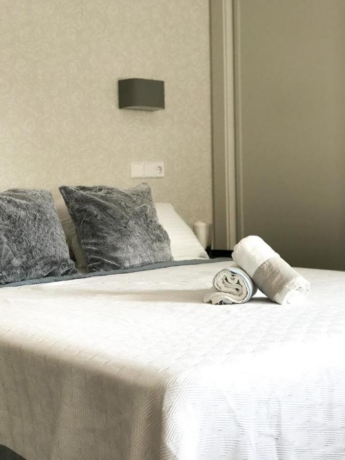 טורמולינוס Carihuela Beach Suite Apartment מראה חיצוני תמונה