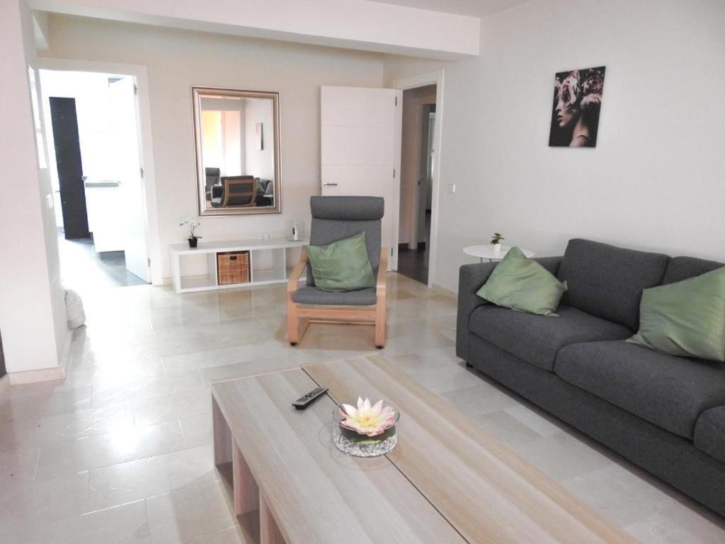 טורמולינוס Carihuela Beach Suite Apartment מראה חיצוני תמונה